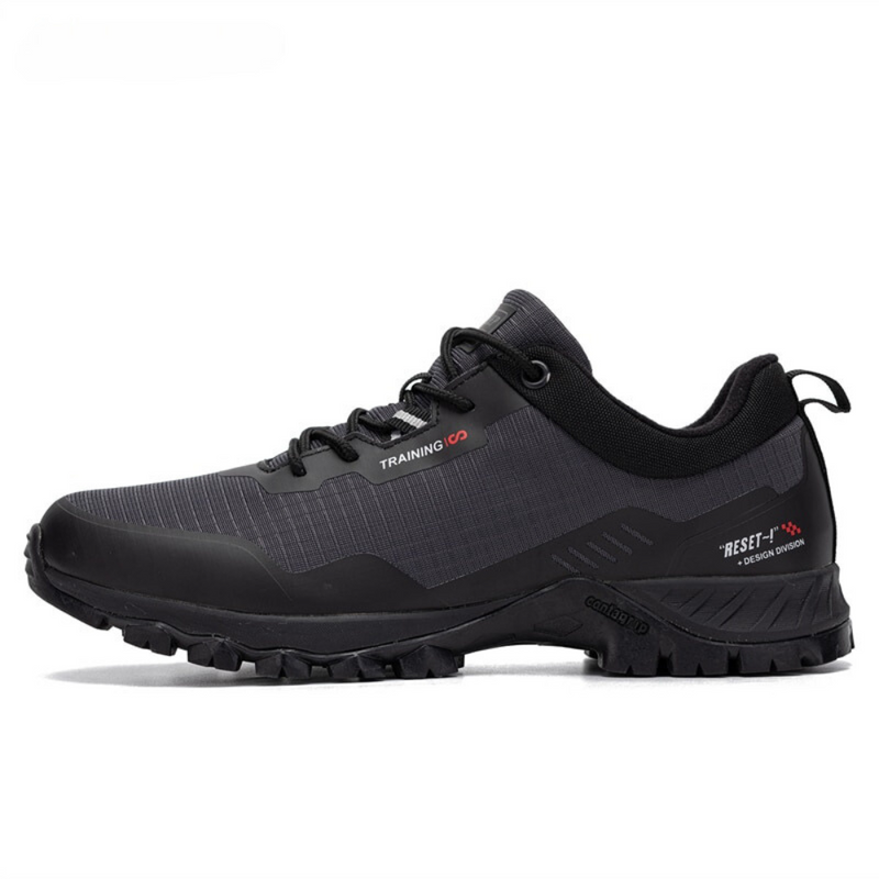 Grauer Outdoor-Schuh, wasserdicht, rutschfest, für Herren, ideal zum Wandern und Trekking.