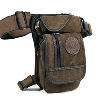 Braune Canvas-Gürteltasche mit Reißverschlüssen, ideal für Outdoor-Aktivitäten und Reisen.