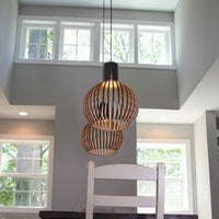 Moderne Holz-Pendelleuchte, zweifach, hängend, Esszimmer, skandinavisches Design, Beleuchtung.