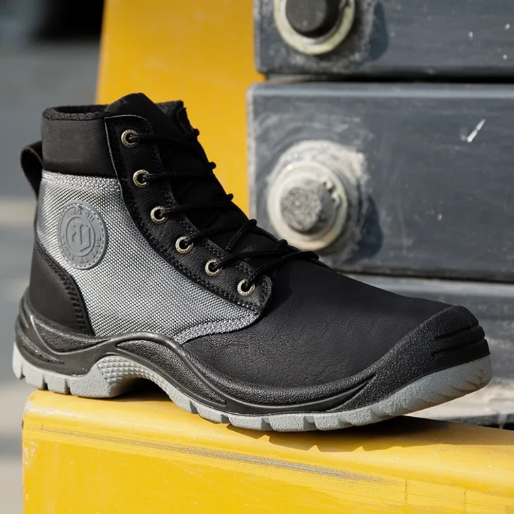 Schwarzer Sicherheitsschuh, Stahlkappe, rutschfest, robust, Arbeitsstiefel, Herren, Outdoor.